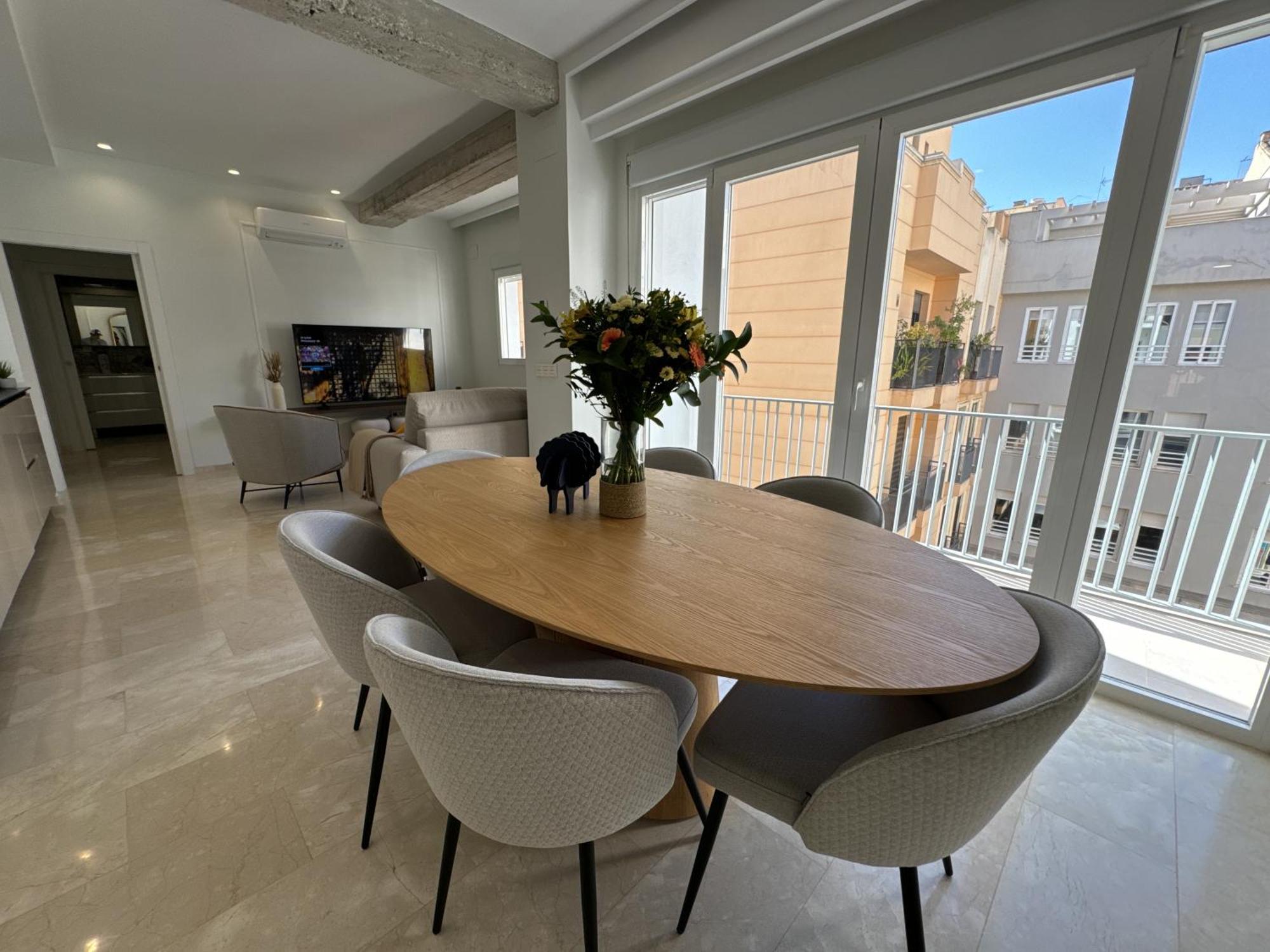 Navas 102 Cosmopolitan Loft — Photos 1